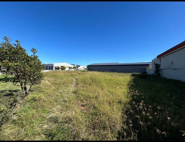 1,097M² VACANT LAND FOR SALE IN FOUNTAINS ESTATE